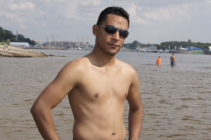 лблю девушек ))))))и лизбянки )))))))))