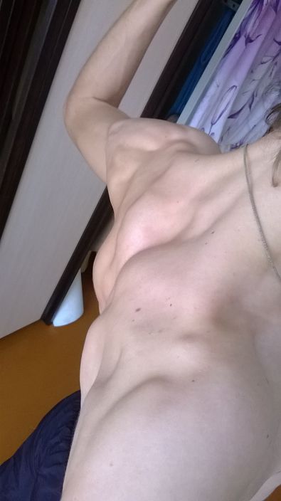 под углом