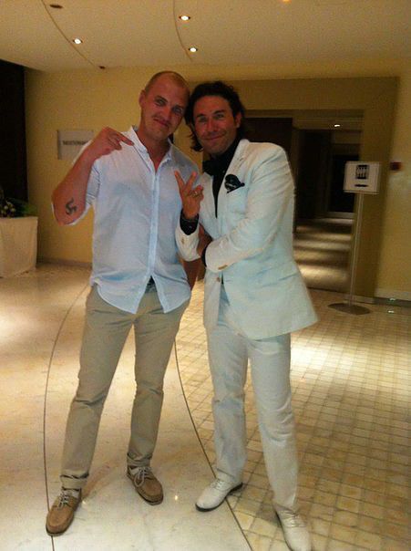 Малахов жжет)