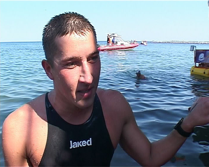 На море