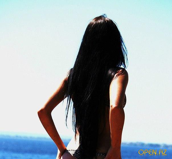 Брюнеточка)))