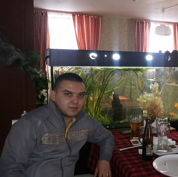 В кафешке)))