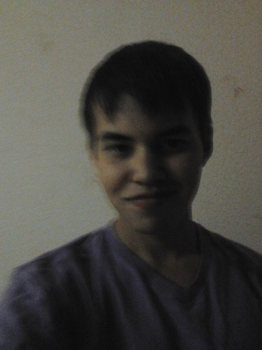 ищу девушку))