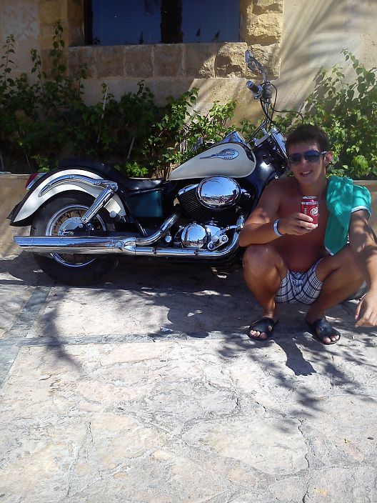 Тот самый парень)