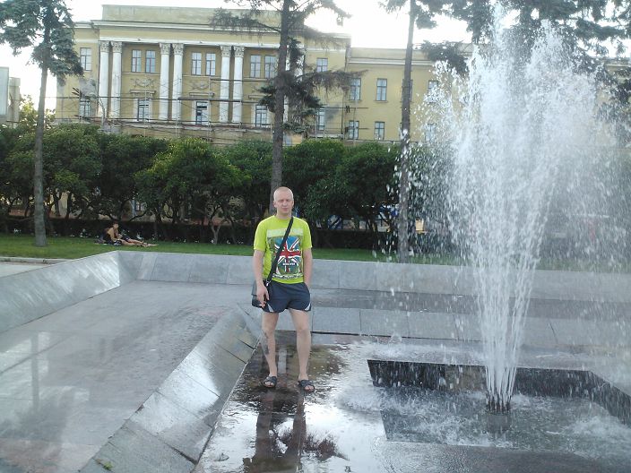я))))