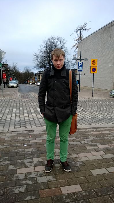 и это я