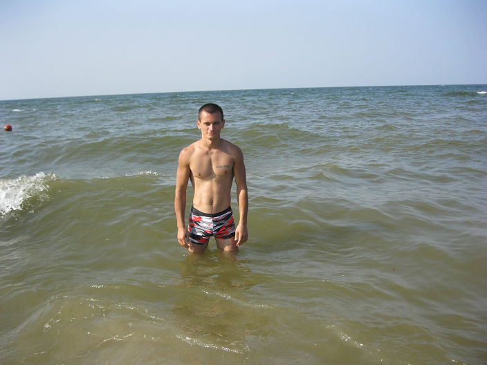на море