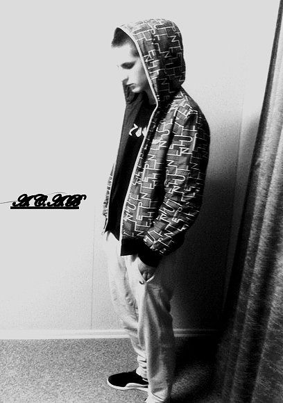 милый очаровательный парень который ищет себе девушку)