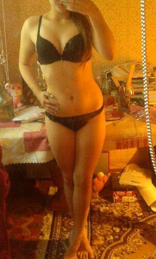 в нижнем белье