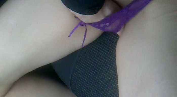 Она тренер по фитнесу 44 года любит БДСМ.